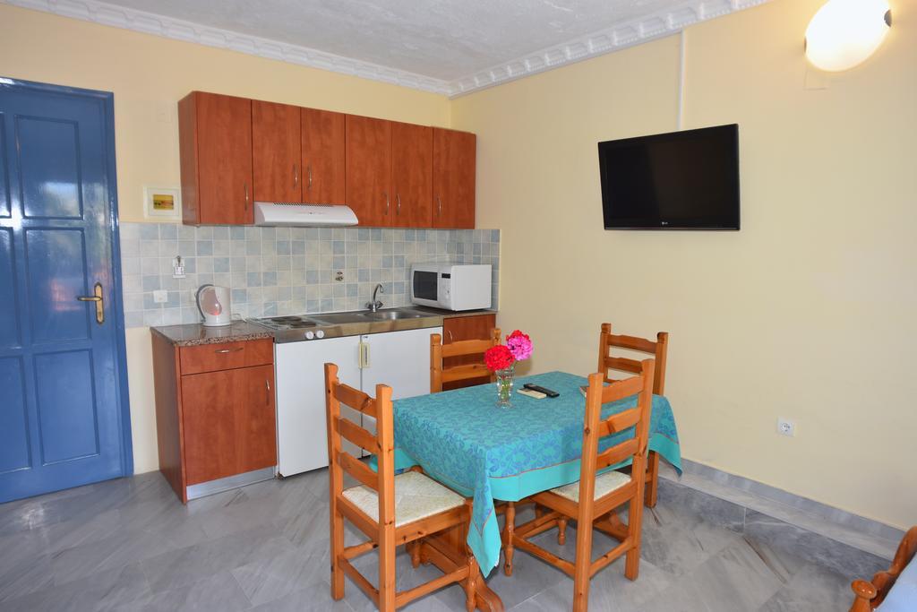 Blue Sky Hotel - Petra - Lesvos - Greece Ngoại thất bức ảnh
